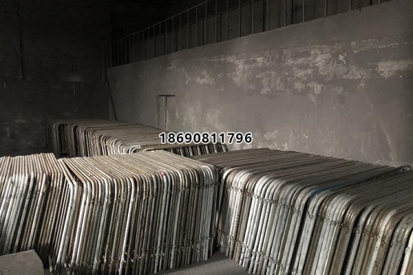 铁马 200*120cm  /个  45元